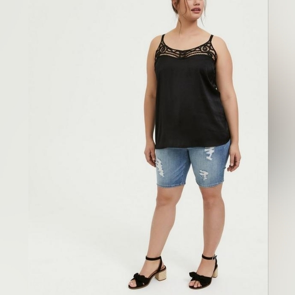 Torrid Sky High Skinny Premium Stretch Short - Picture 3 of 10